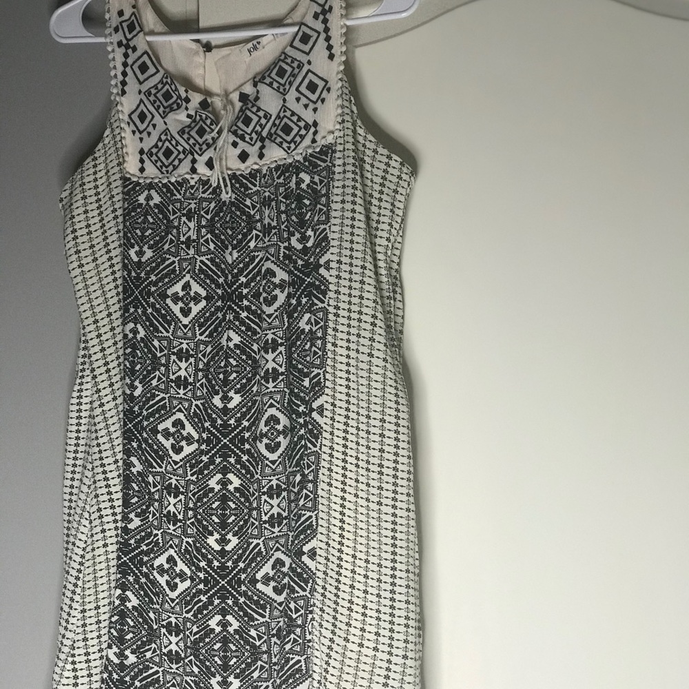 Black & white top